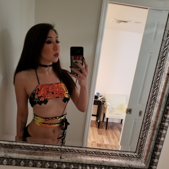 Meet your Posher, Vanessa - Picture 2 of 2